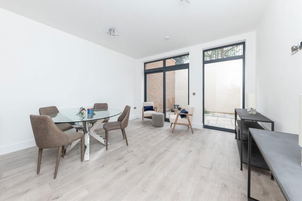 Apartment in London - View 5