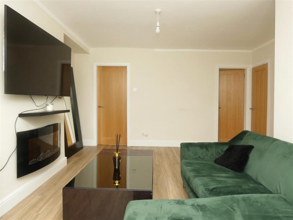 Woolfall Heath Avenue, Huyton, Liverpool – pohled 5