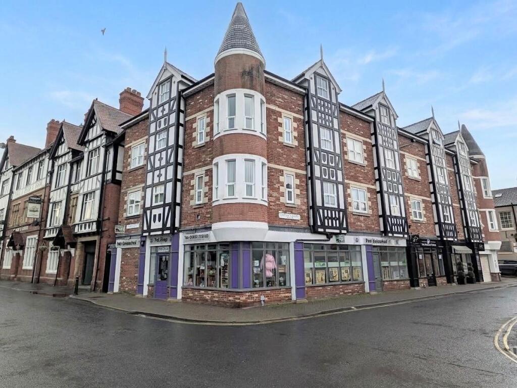 2 Bedroom Flat in FY8 5FL