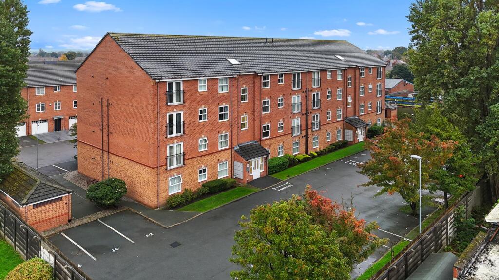 2-bed flat on Mater Close, Walton, Liverpool, £90,000