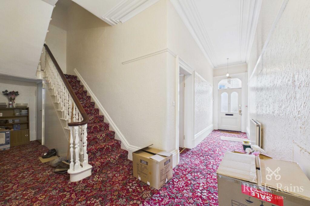 House in Kirklees, Shearing Cross, Highfields - More