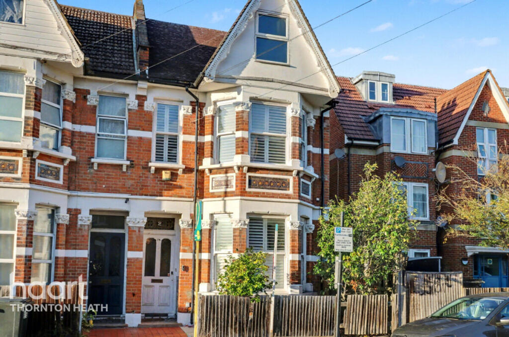 Bulganak Road, Thornton Heath photo 2