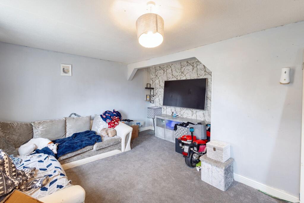 St. Andrews Road, Castleford, WF10 photo 3