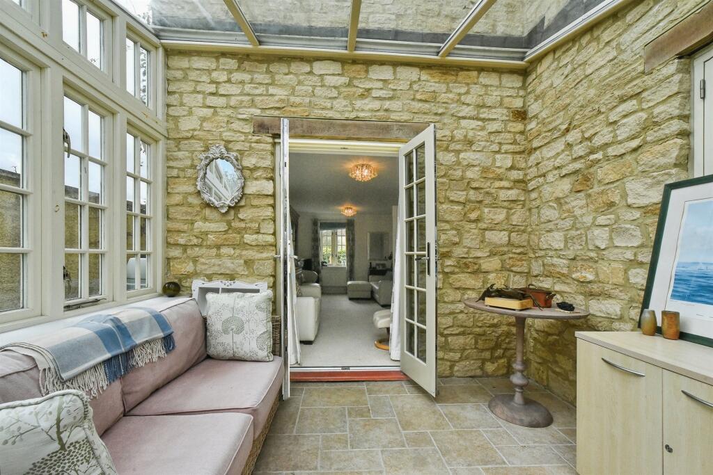 House in Cotswold, Lechlade - More