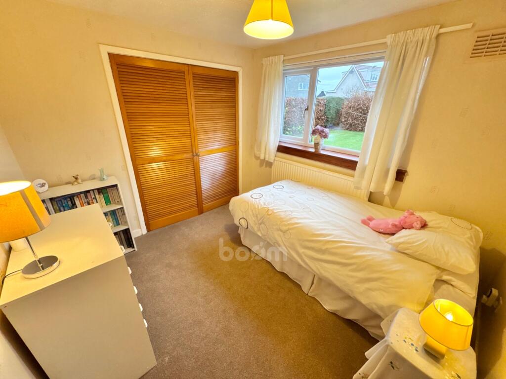 30 Lancaster Avenue, Beith photo 4