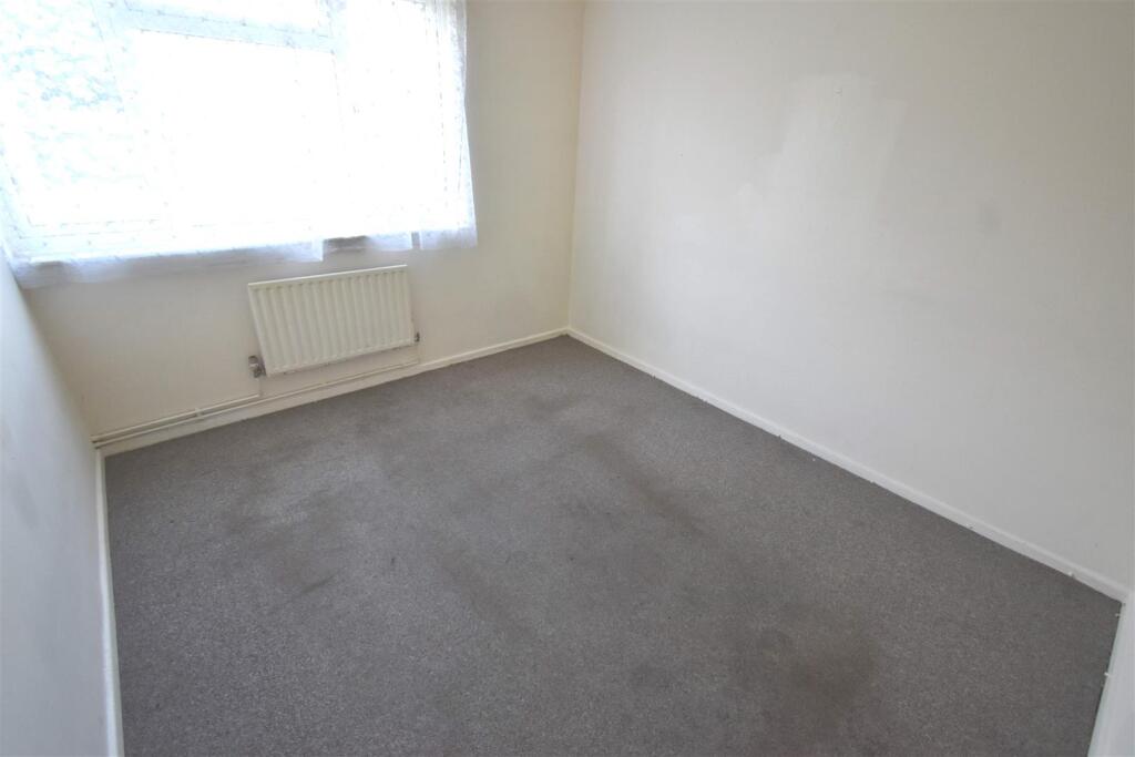 Apartment in Dartford, Kent - View 5