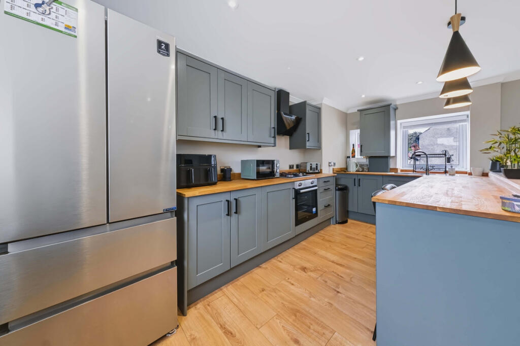House in Dundee - More