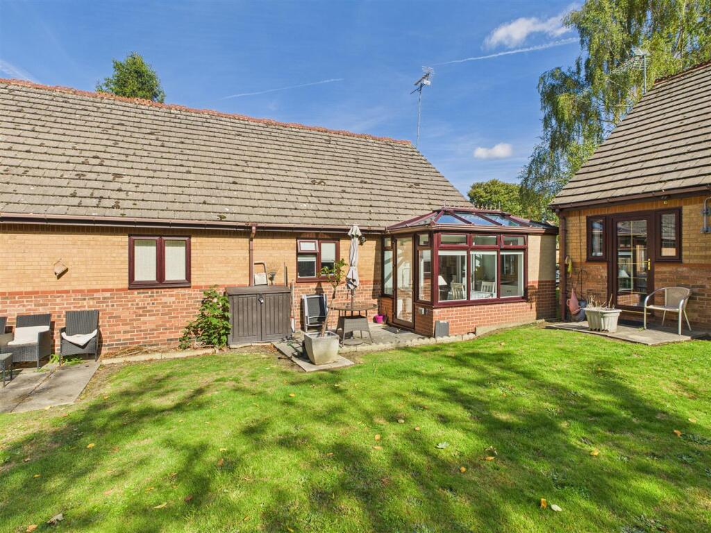 1-bed bungalow on Brookview Court, Dronfield, £205,000