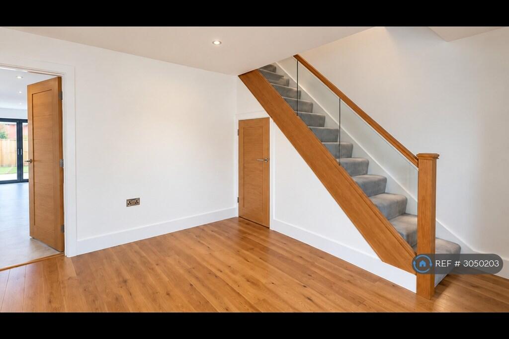 House in Bolton - View 4