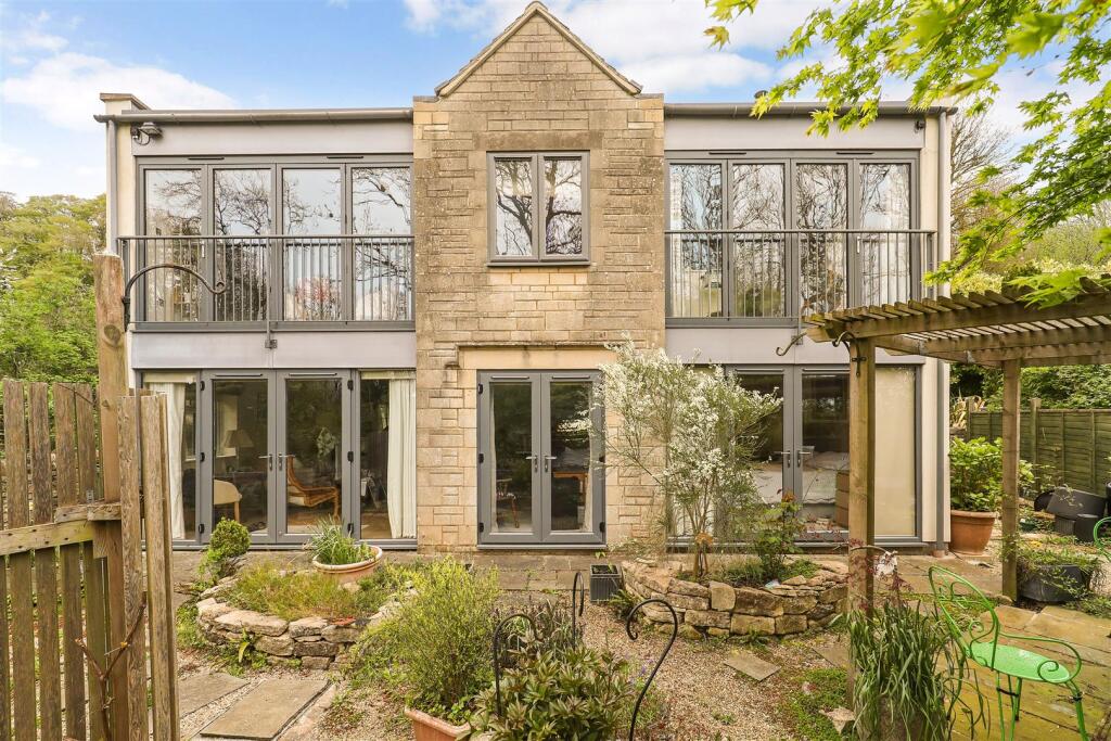 Main image of property: Pinfarthings, Amberley, Stroud