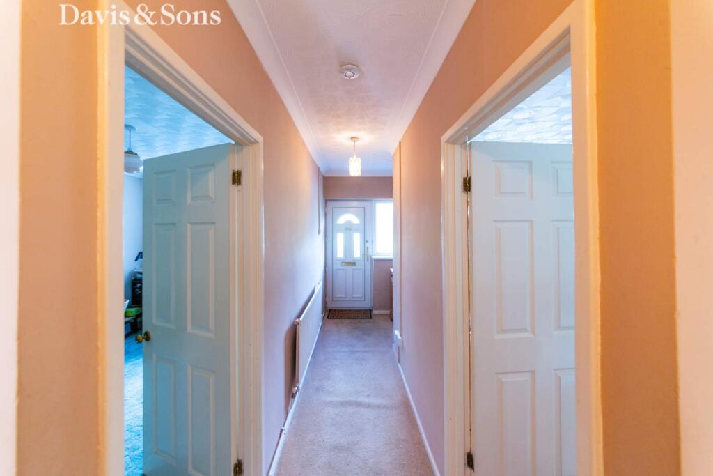 Apartment in Newport - More