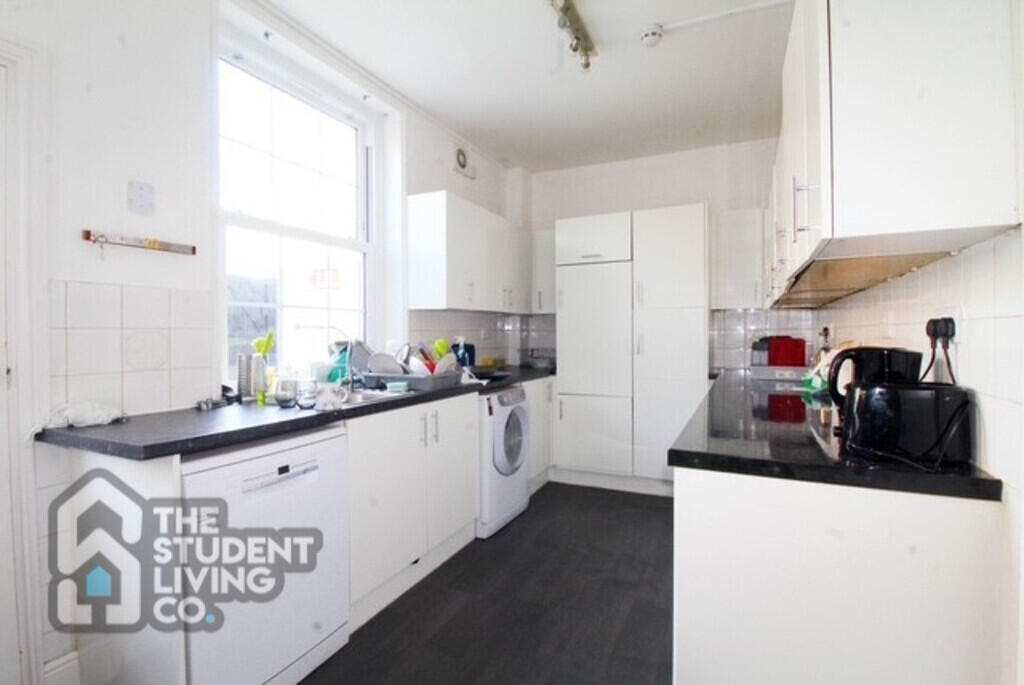 House in Nottingham - View 5
