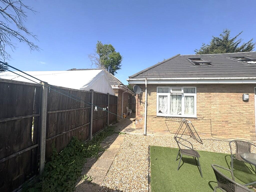 Dormers Wells Lane, Southall photo 4
