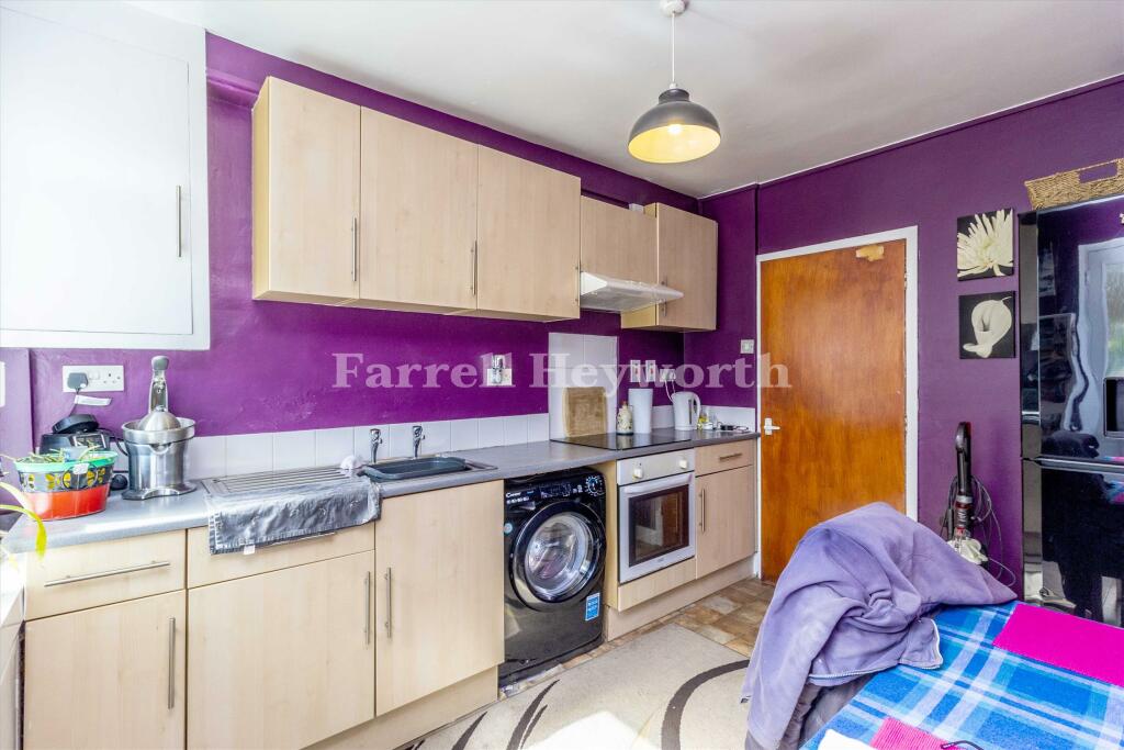 86 Sandylands Promenade, Heysham, Morecambe photo 4