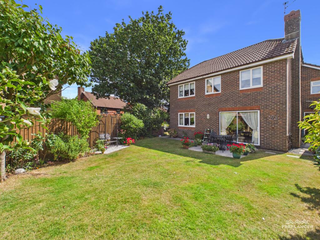 House in Newport, Mount Pleasant Estate, Rogerstone - View 4