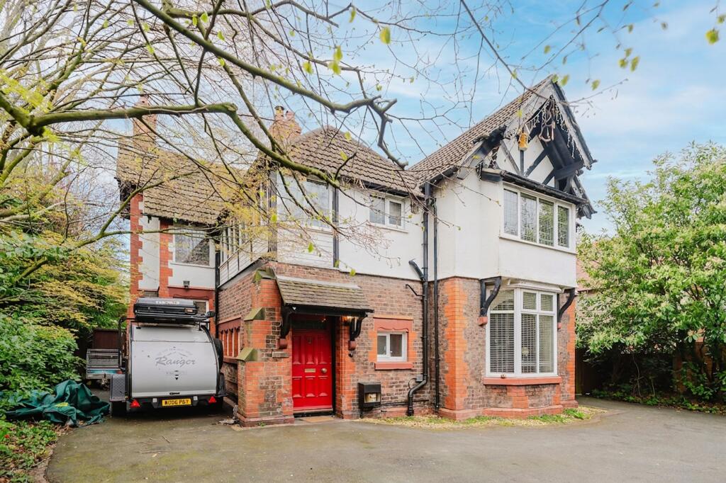 Main image of property: Moor Lane, Crosby, L23