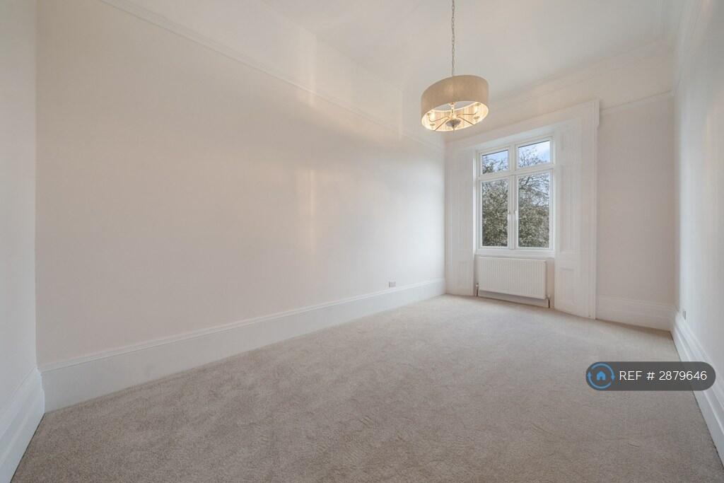 3 bedroom flat for rent
