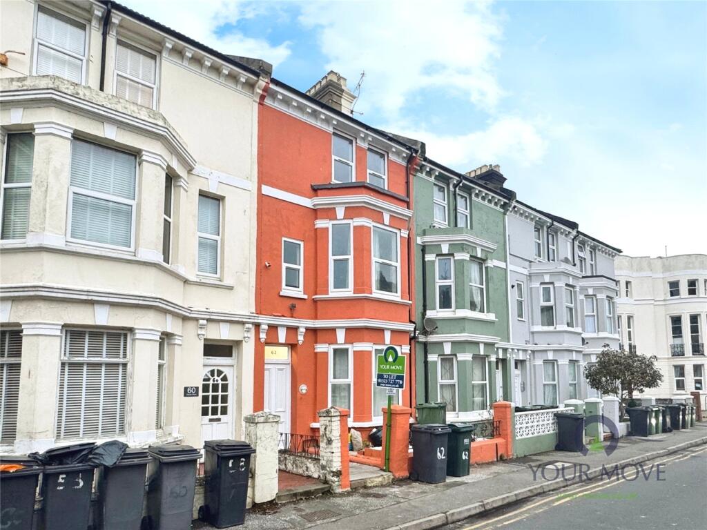 Apartment in Eastbourne, East Sussex - View 2