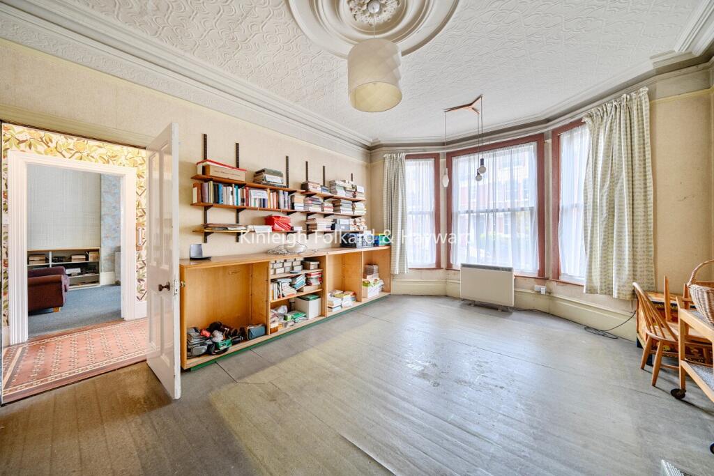 House in London - View 3