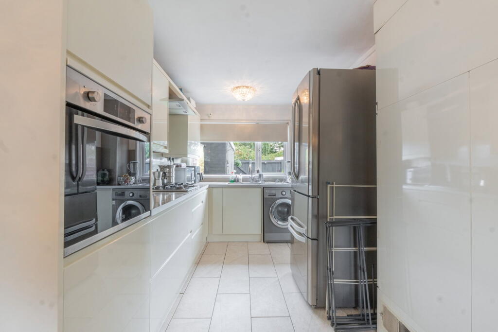 Blackcat Close, Birmingham, B37 - View 5