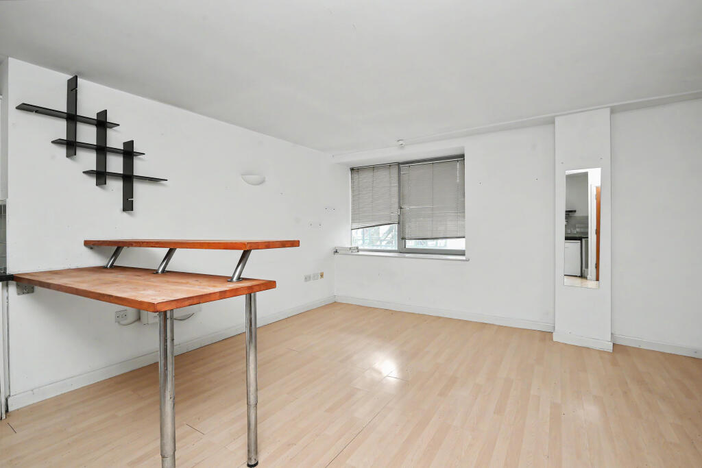 Apartment in Nottingham, Rainbow Quarter, St Ann's - View 4