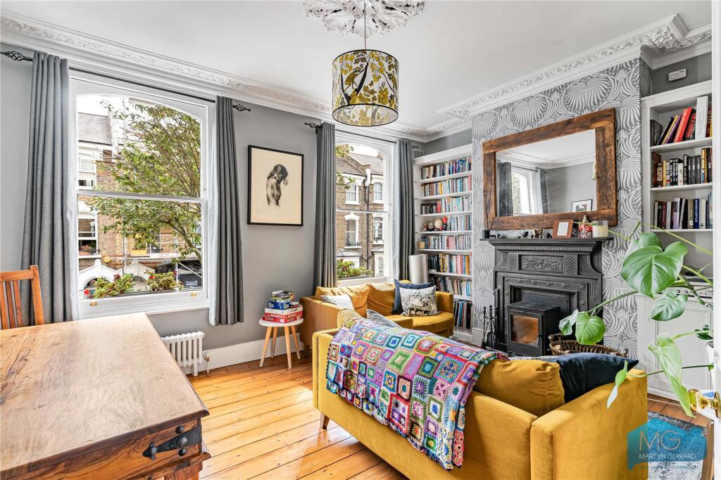 Apartment in London - More