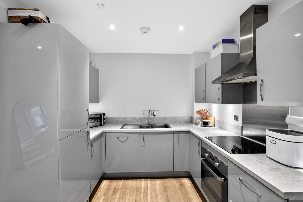7 Union Way, London, NW10 photo 3