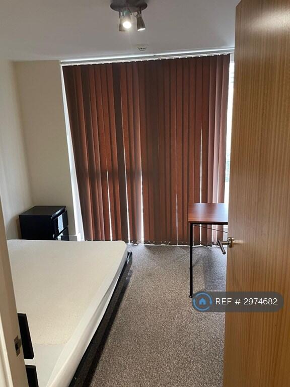 Apartment in Birmingham, Calthorpe Fields - More