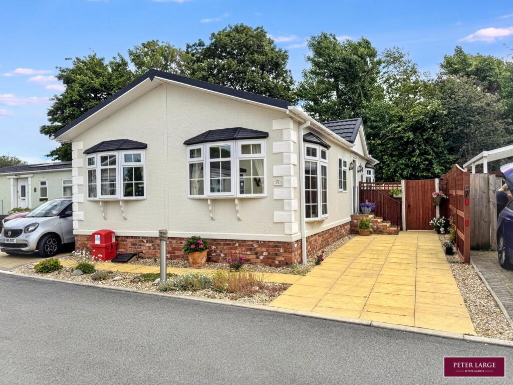 Main image of property: Morfa Ddu, St James Drive, Prestatyn, Denbighshire LL19 8EX