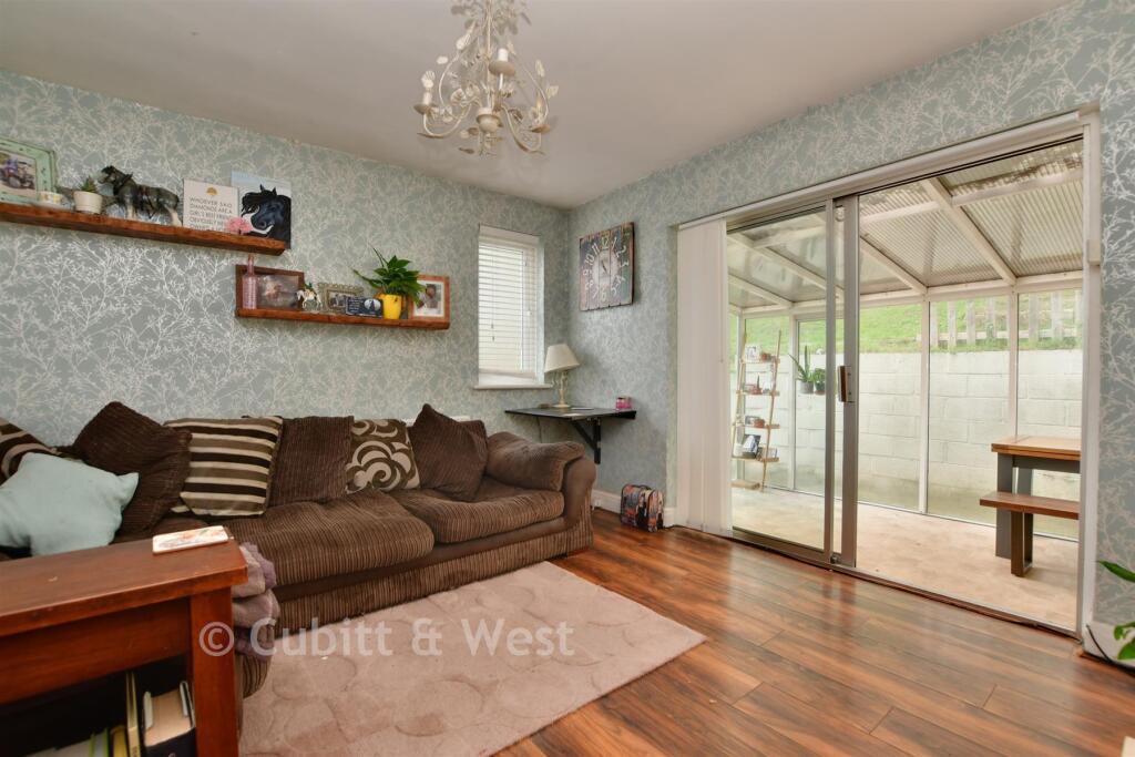Milner Road, Caterham, Surrey photo 2