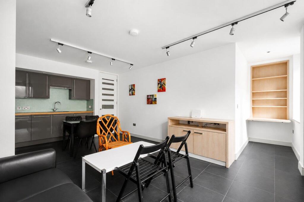 Apartment in London - View 5
