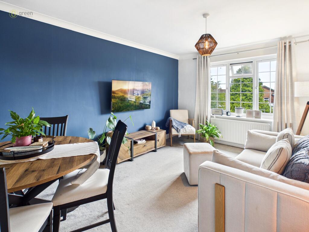 Apartment in Birmingham, Sutton Coldfield - View 4