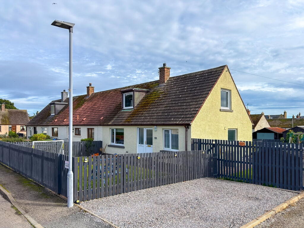 Main image of property: 1 East Millicent Avenue, Golspie, Sutherland KW10 6TL