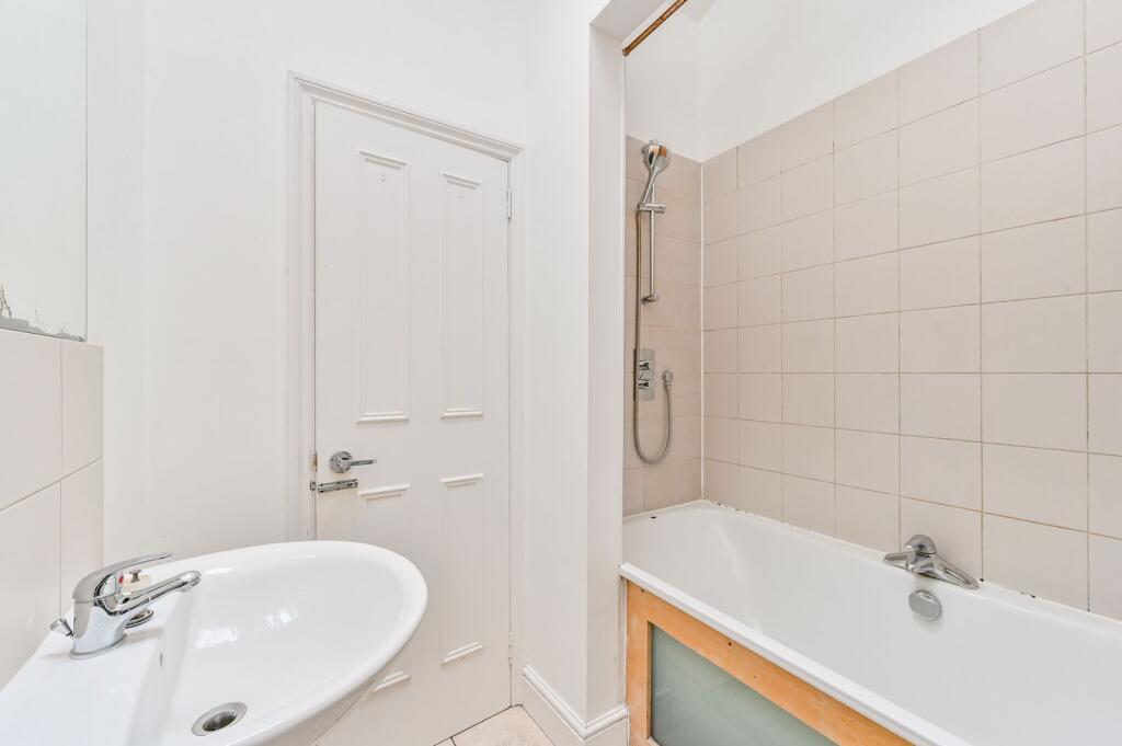 Apartment in London - More