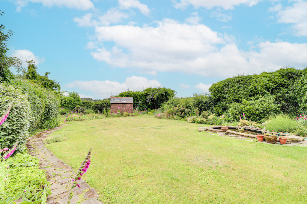 Additional image 16 of Apps Pond, Appspond Lane, Potters Crouch, AL2