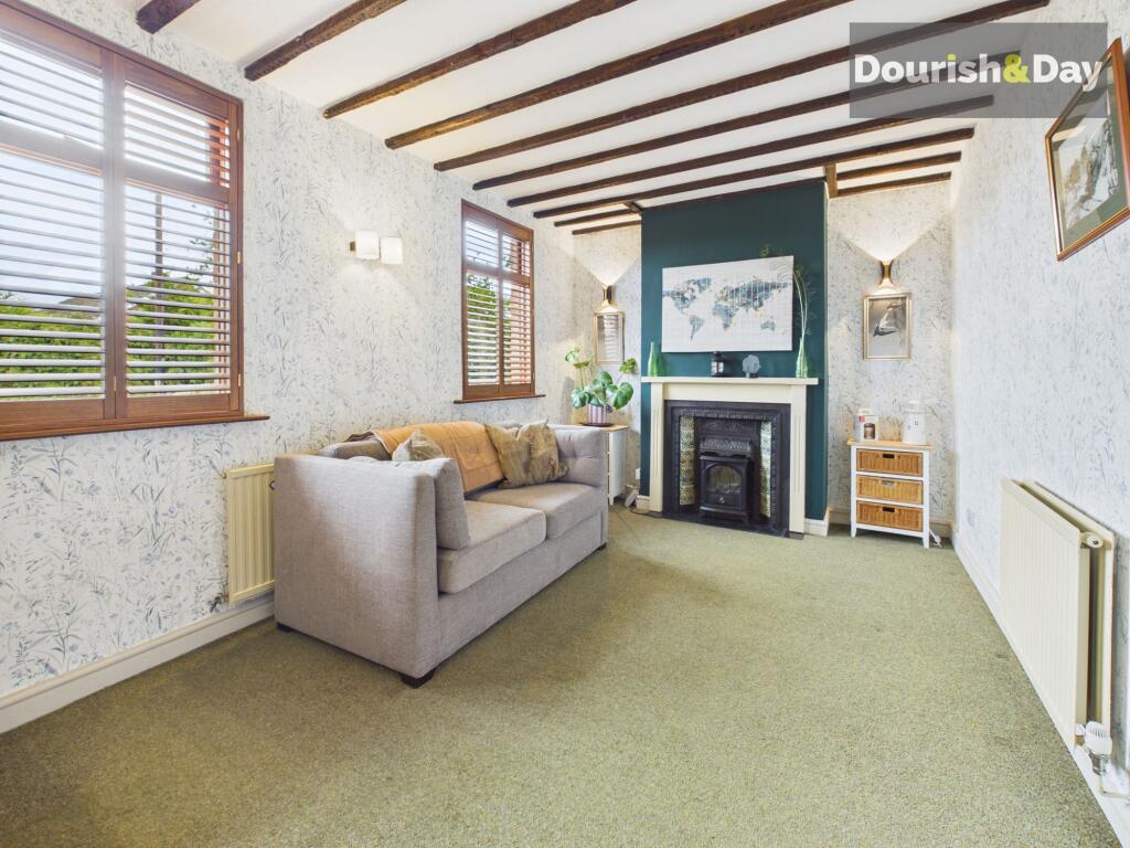 House in Malpas, Ebnal - More