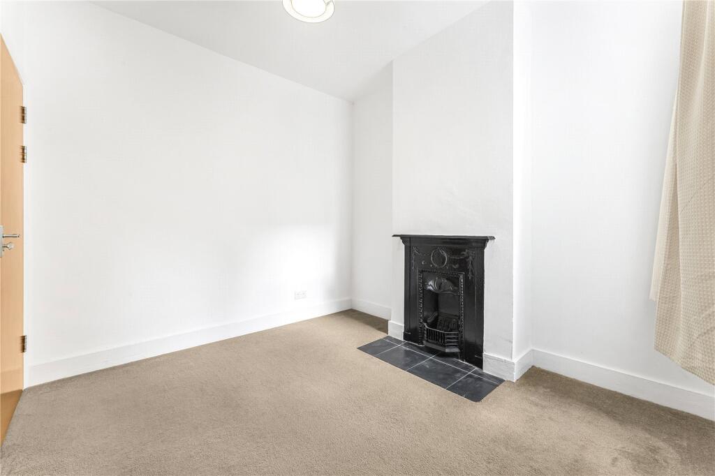 4 bedroom terraced house for rent
