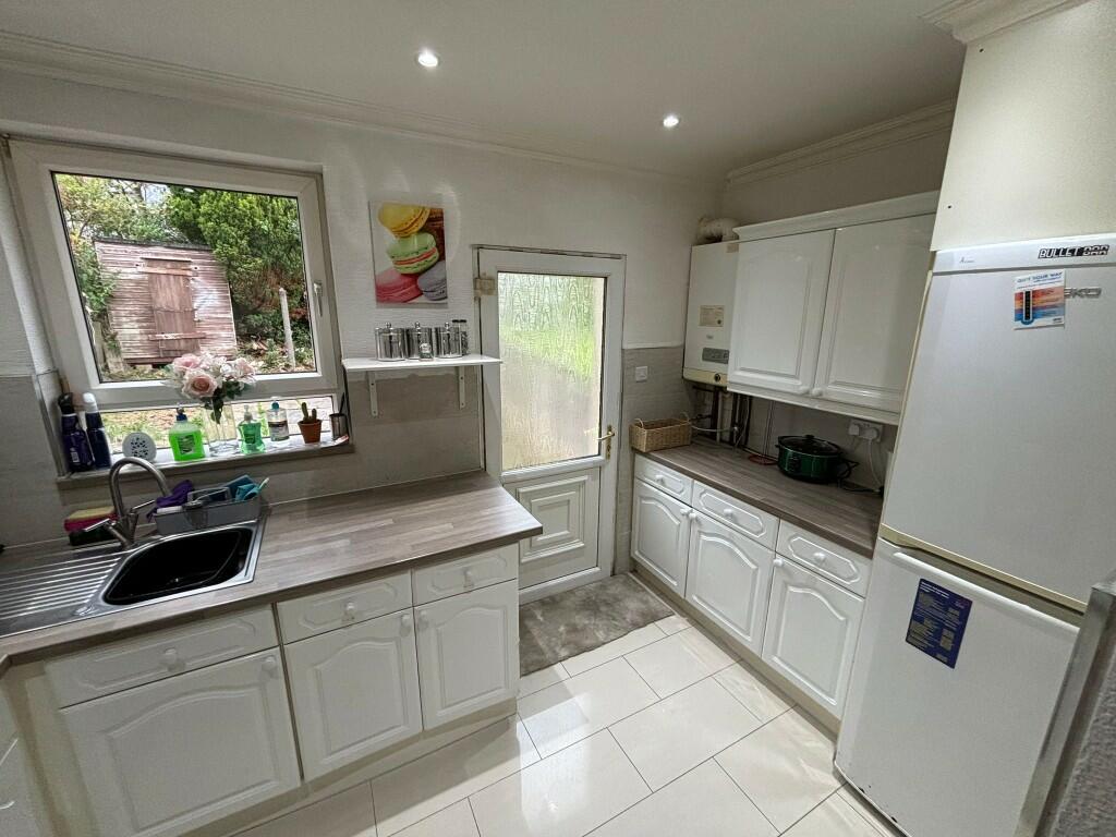 Apartment in Airdrie, Thrashbush - View 5