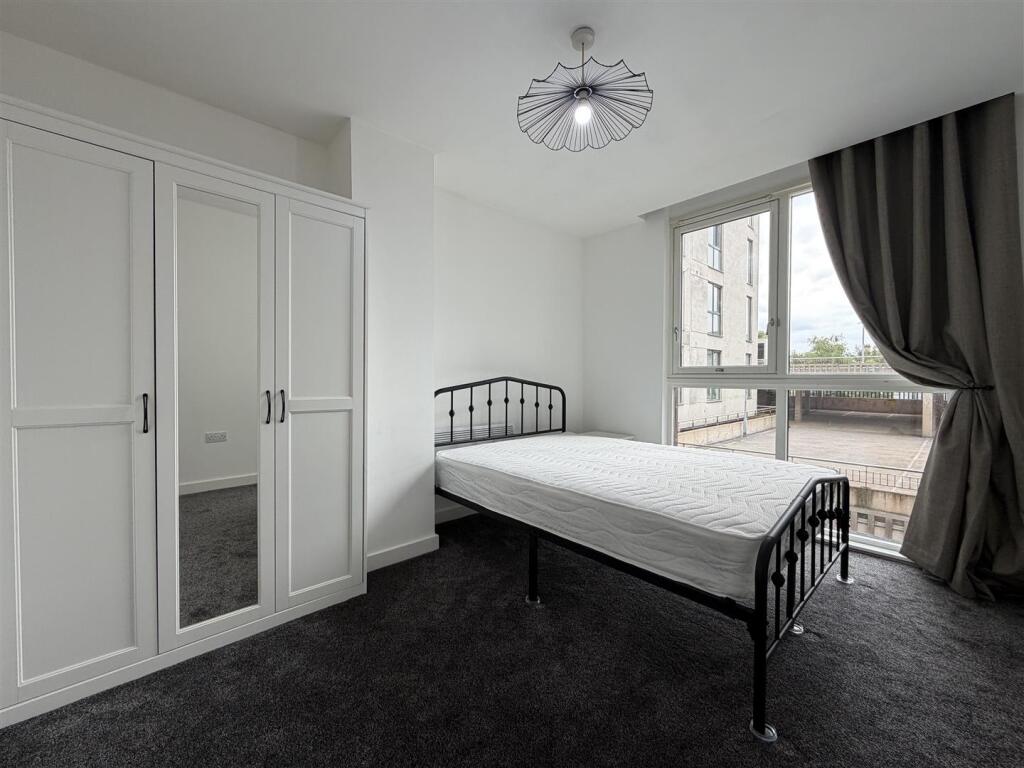 Apartment in Cardiff, Adamsdown - More