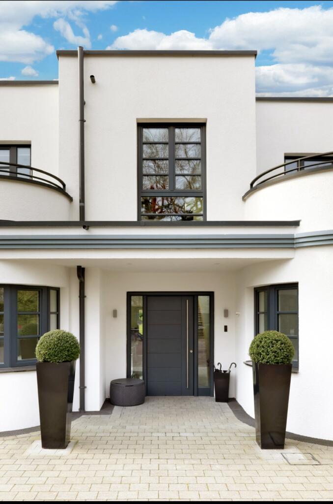 House in Three Rivers, Heronsgate - View 5
