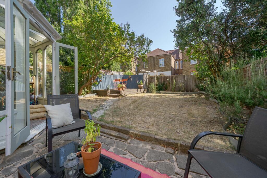 Apartment in London - View 3
