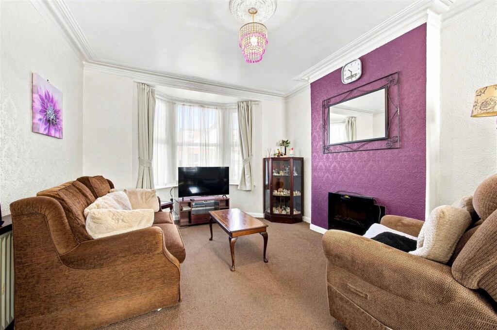 House in Southall - View 4