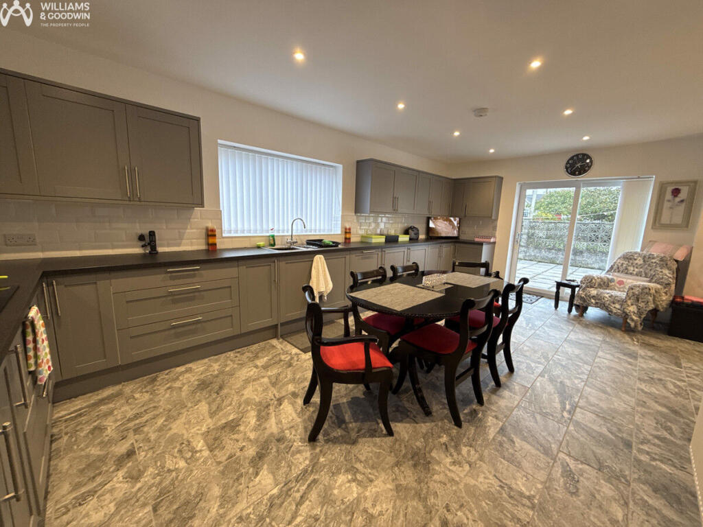 Lon Ysgubor, Cemaes Bay, Anglesey, LL67 photo 4