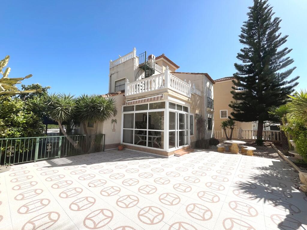 Main image of property: Valencia, Alicante, Algorfa