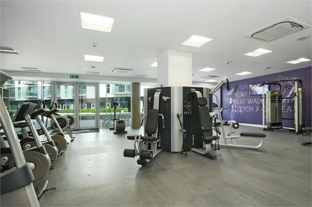 Apartment in Croydon - More