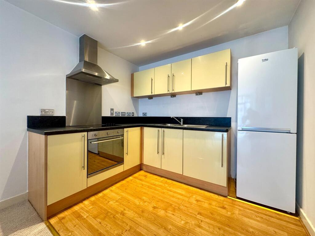 Apartment in Birmingham, Jewellery Quarter - View 5