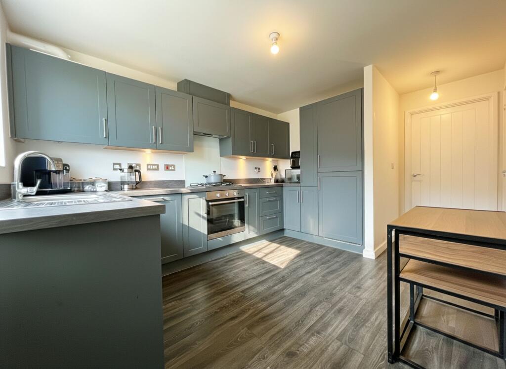 Shears Drive, Brighouse, HD6 photo 2