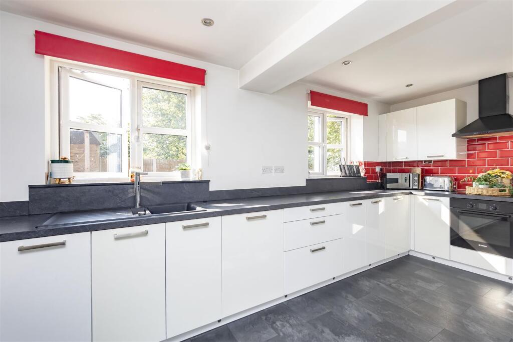 House in South Ribble, Middleforth, Penwortham - View 3