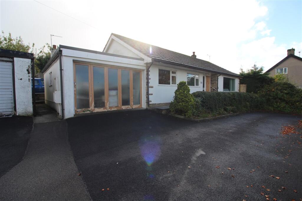 Main image of property: 445 Colne Road, Kelbrook, Barnoldswick, Lancashire BB18 6TG