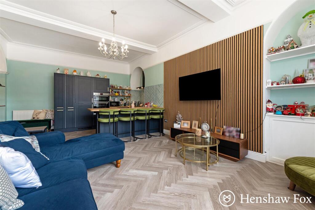 Apartment in Southampton - View 4